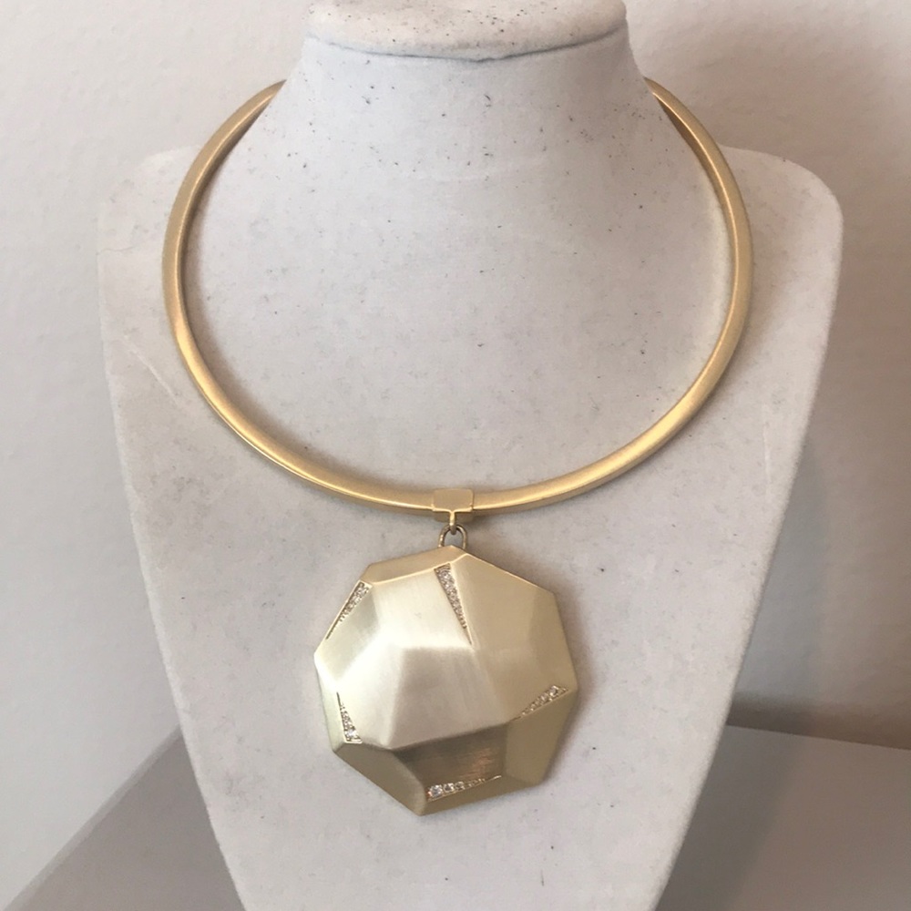 Kendra Scott Connor neck cuff in gold